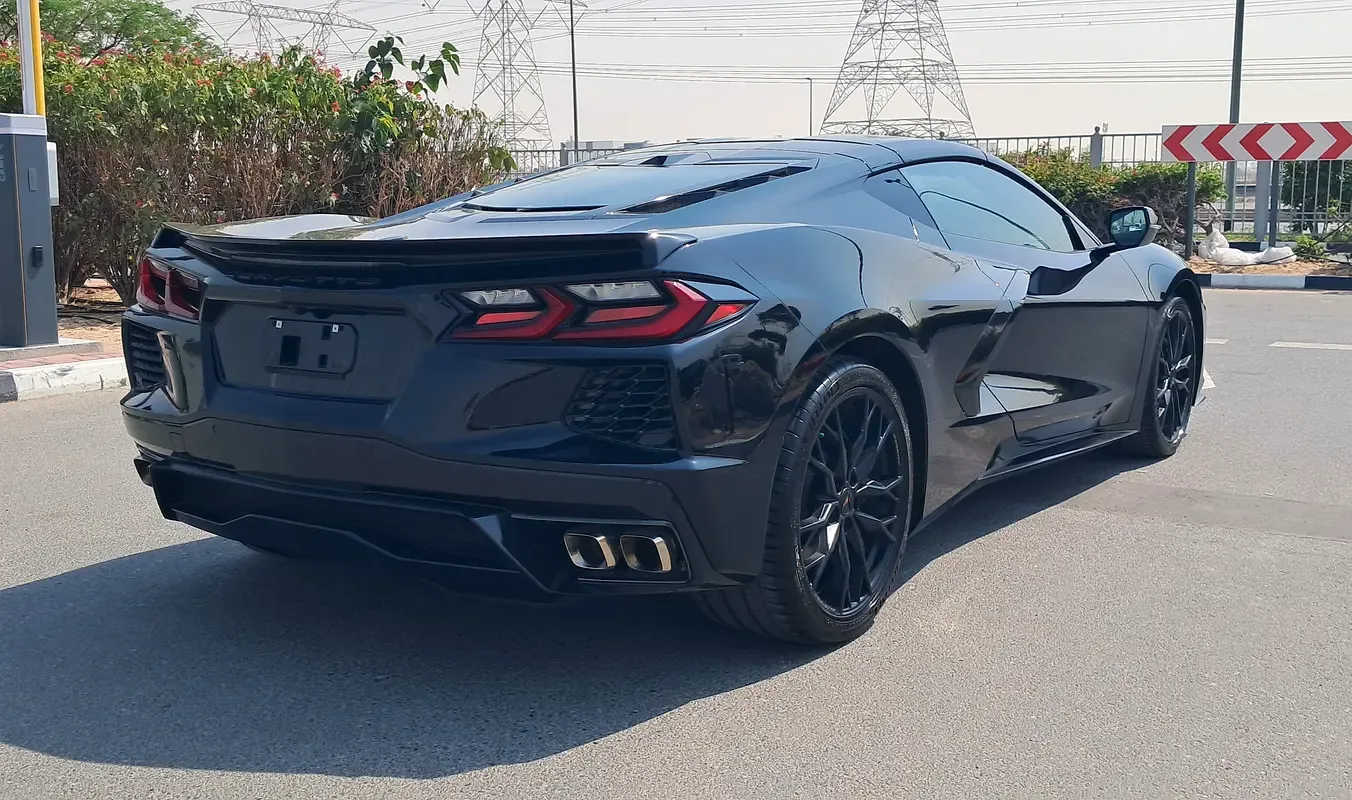 Chevrolet Corvette V8 6.2 LT2 (502 حصان) - 6