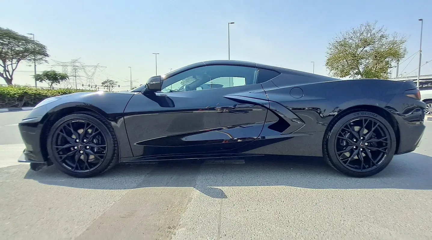 Chevrolet Corvette V8 6.2 LT2 (502 حصان) - 11