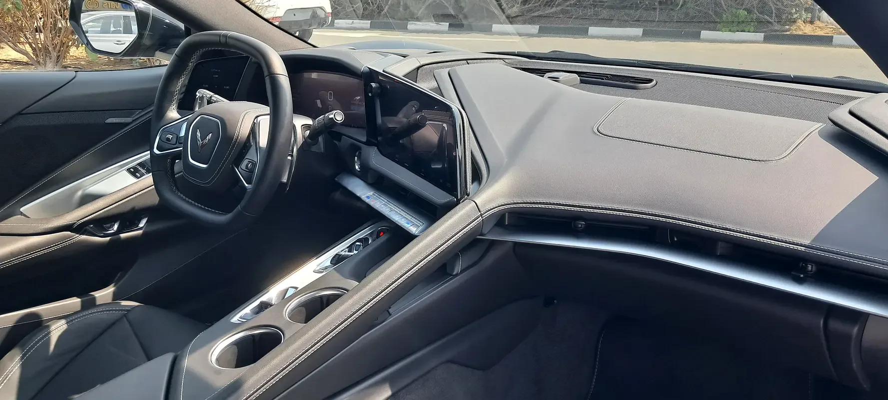 Chevrolet Corvette V8 6.2 LT2 (502 حصان) - 13