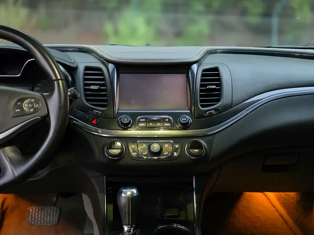 Chevrolet Impala 3.6 AT (309 hp) - 10