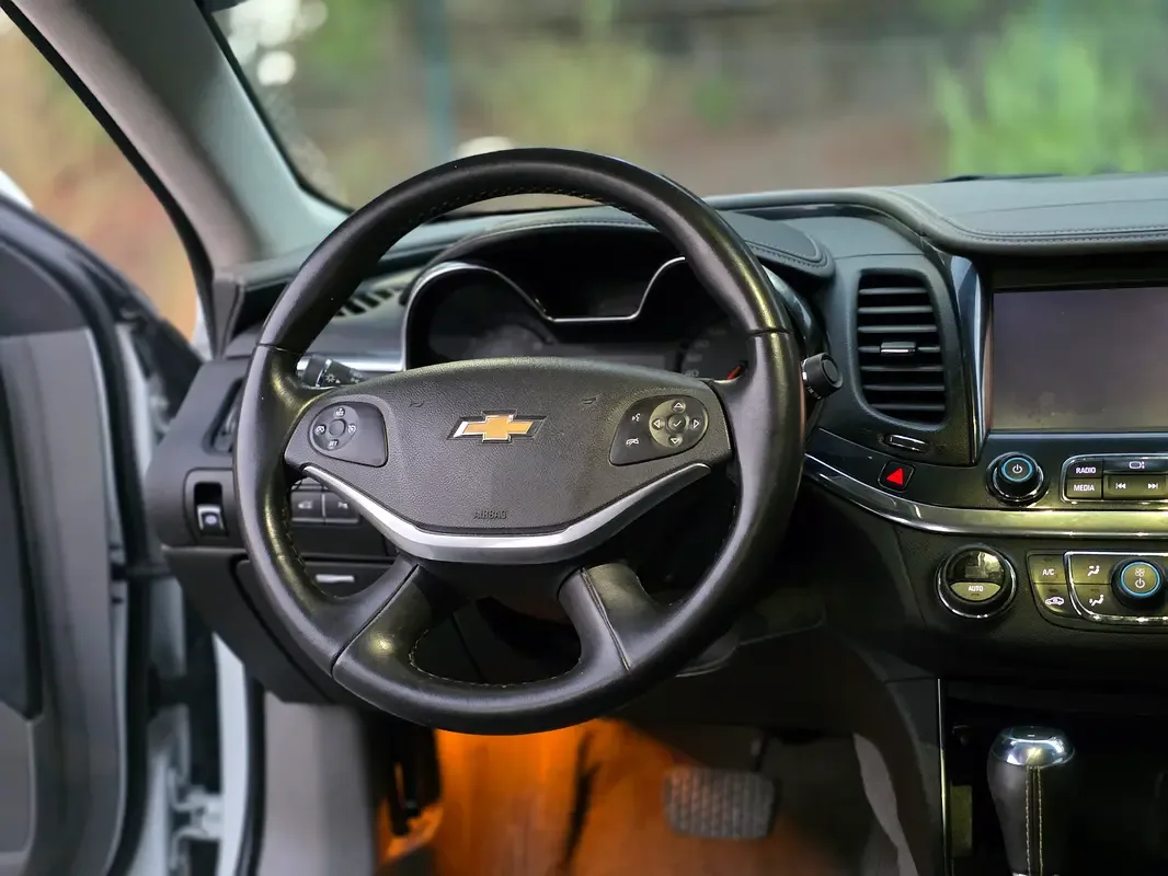 Chevrolet Impala 3.6 AT (309 hp) - 13