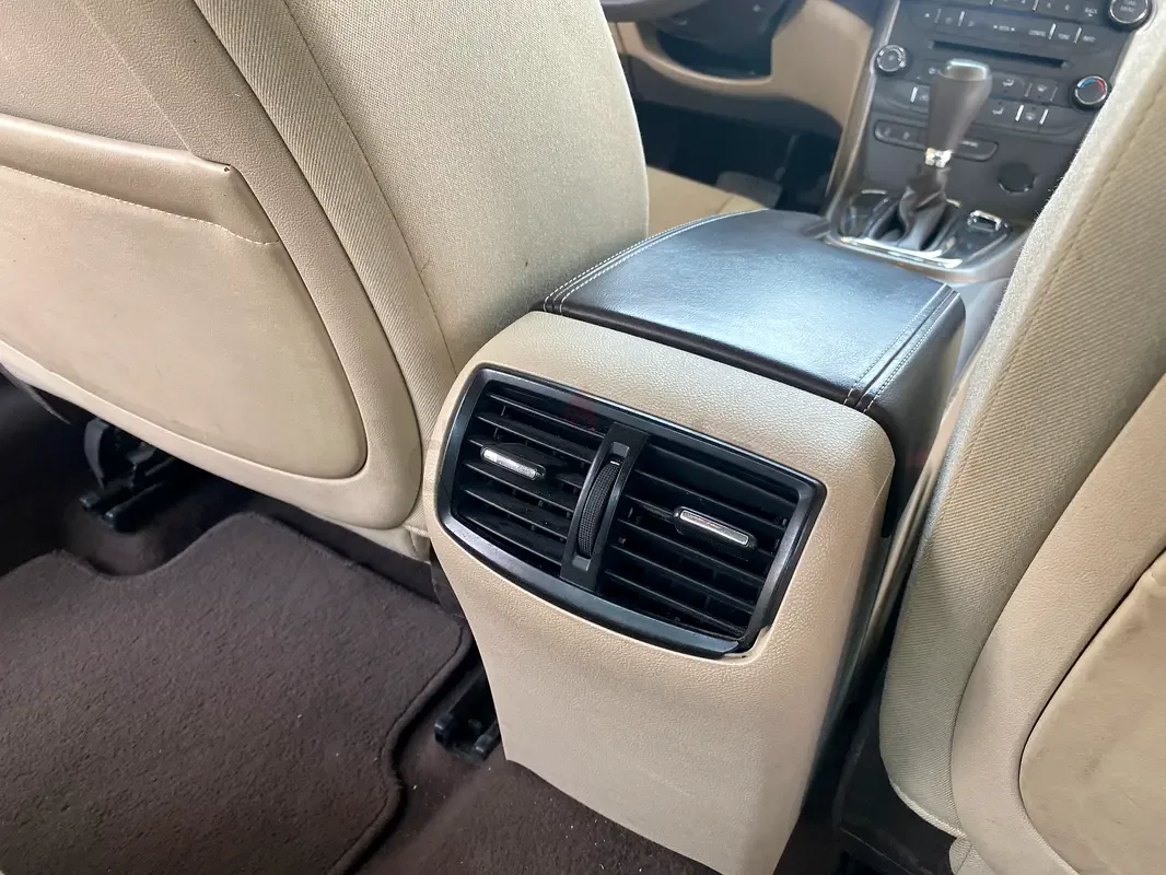Chevrolet Malibu 2.5 AT (197 hp) - 12