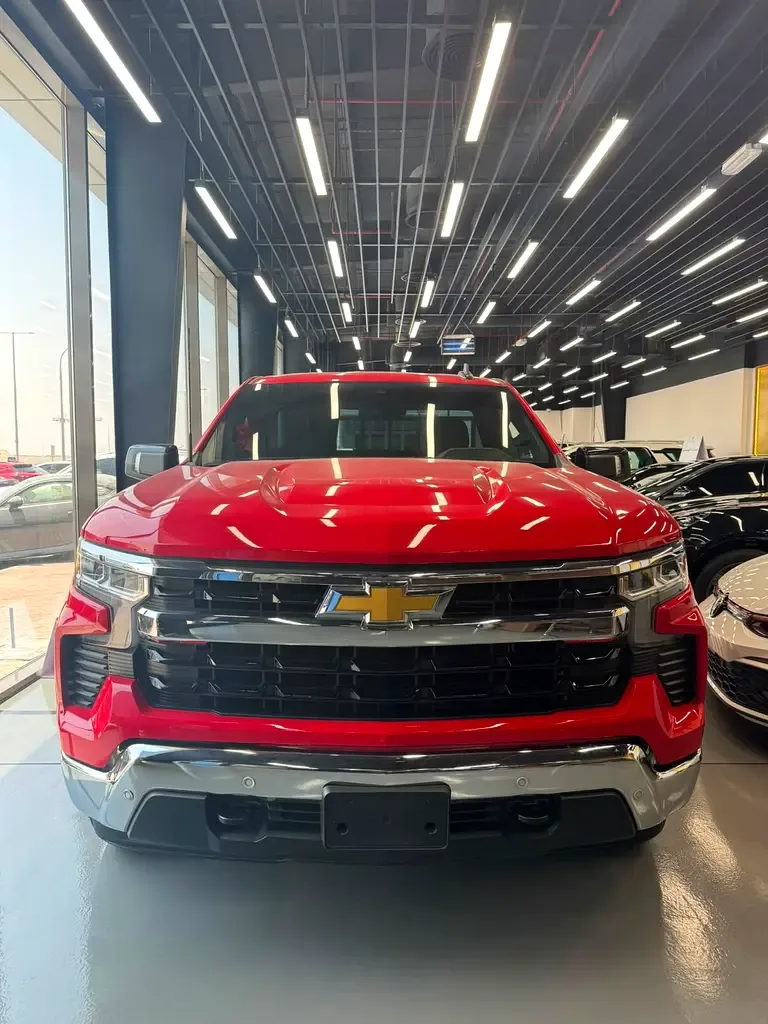 Chevrolet Silverado 2.7 AT RWD (310 hp)