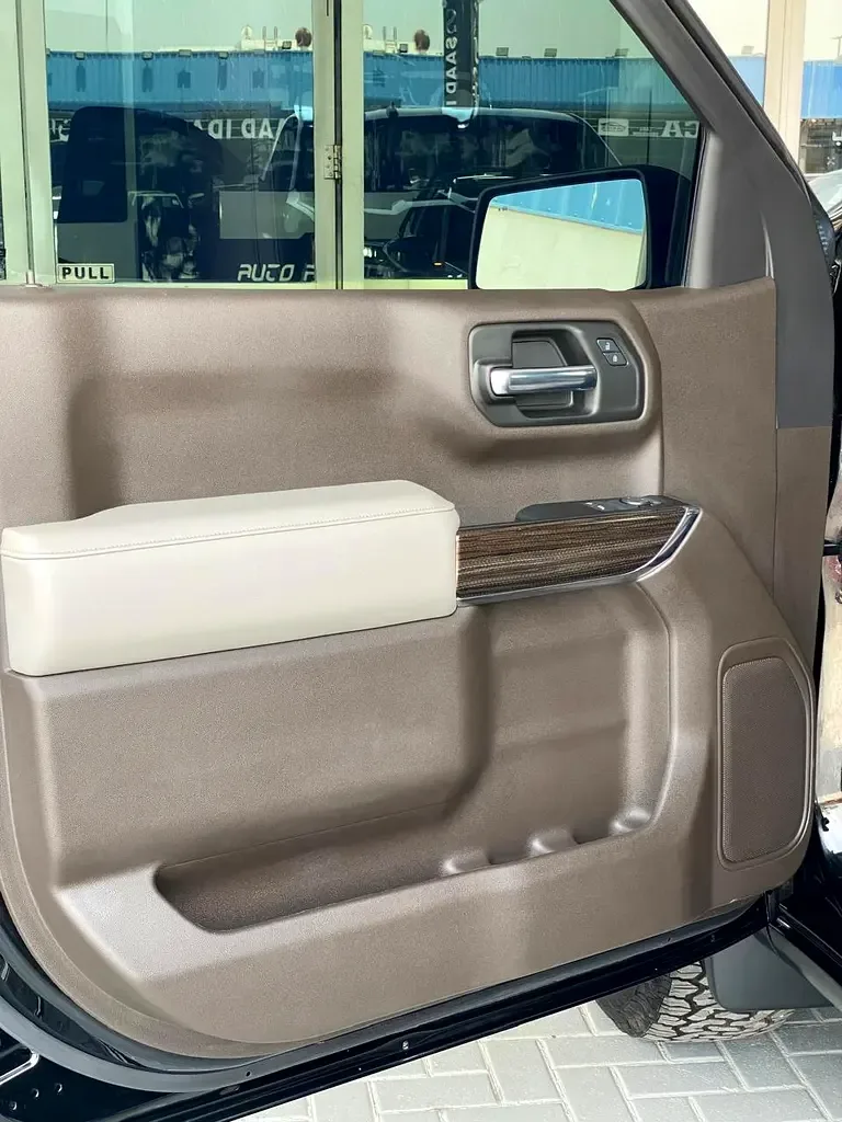 Chevrolet Silverado 2.7 AT RWD (310 hp) - 14