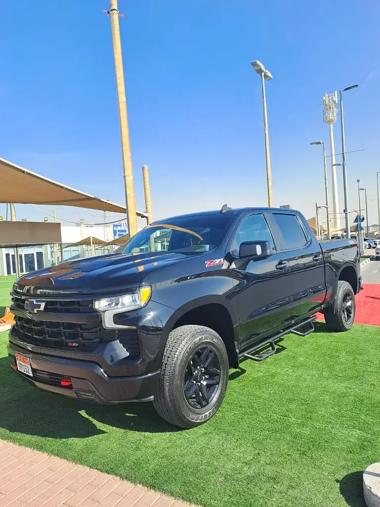 Chevrolet Silverado 5.3 AT (355 hp)