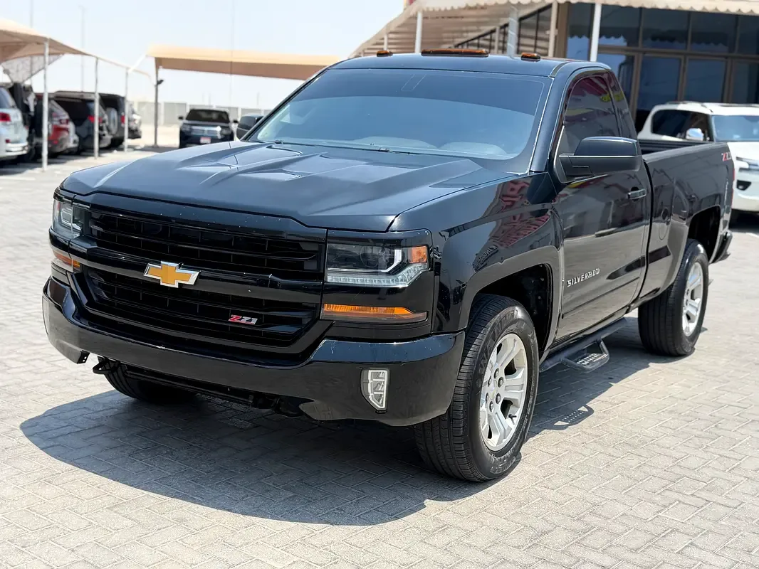 Chevrolet Silverado 5.3 AT RWD (355 hp)