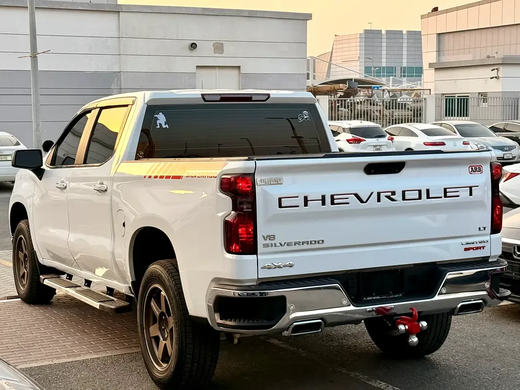 Chevrolet Silverado 5.3 AT RWD (355 حصان) - 4
