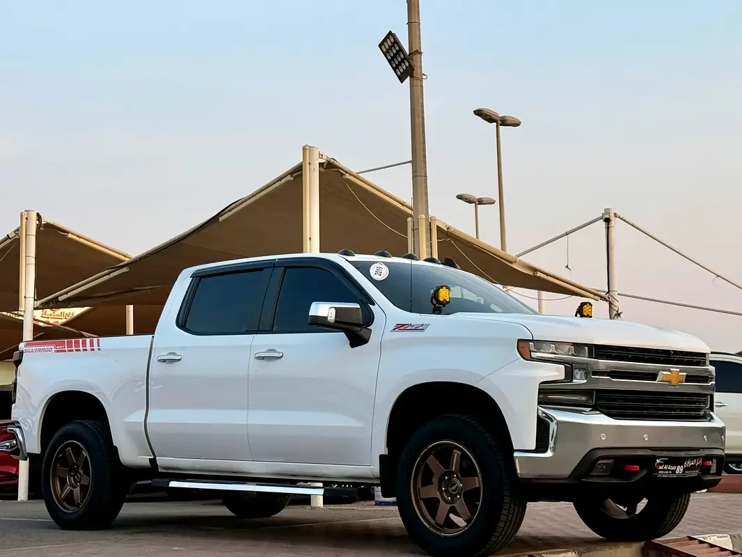 Chevrolet Silverado 5.3 AT RWD (355 حصان) - 3
