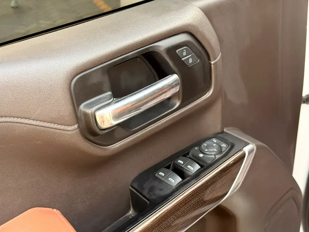 Chevrolet Silverado 5.3 AT RWD (355 حصان) - 13