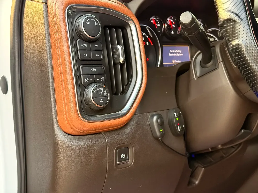Chevrolet Silverado 5.3 AT RWD (355 حصان) - 16