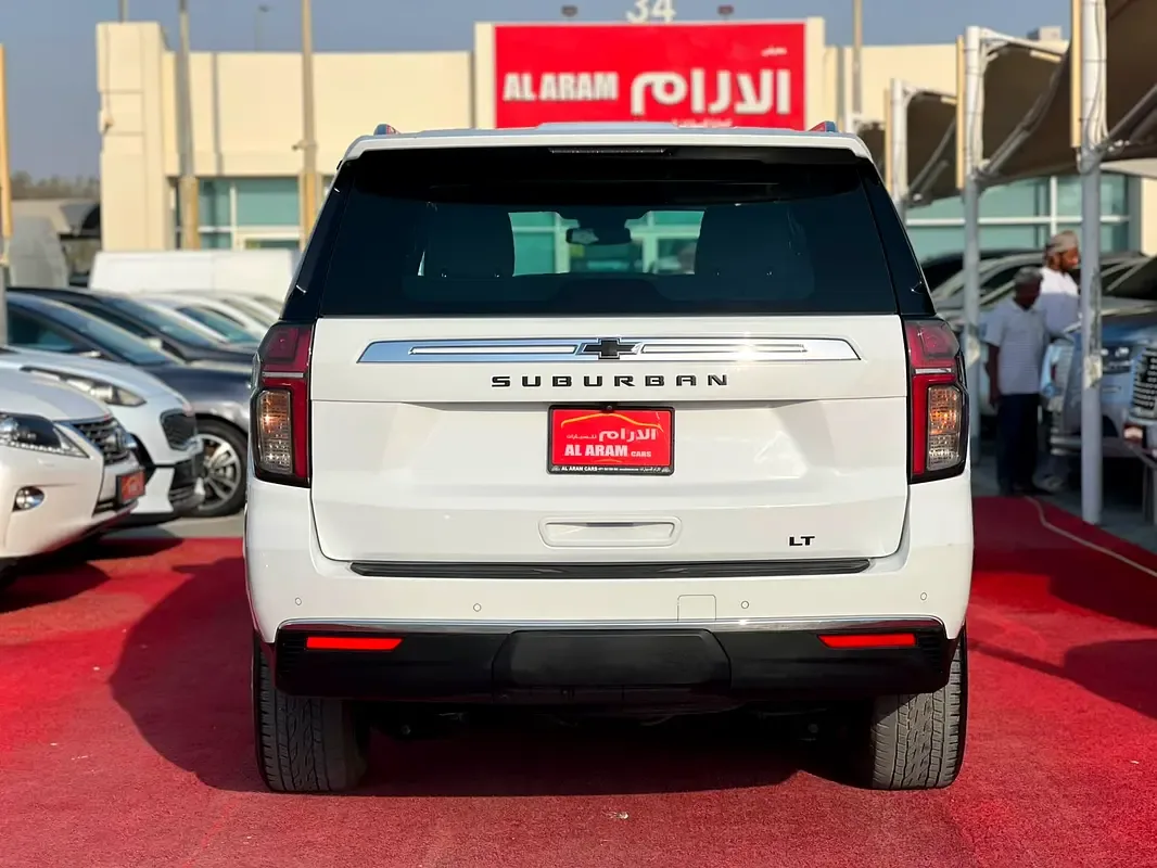 Chevrolet Suburban 5.3 AT (360 حصان) - 5