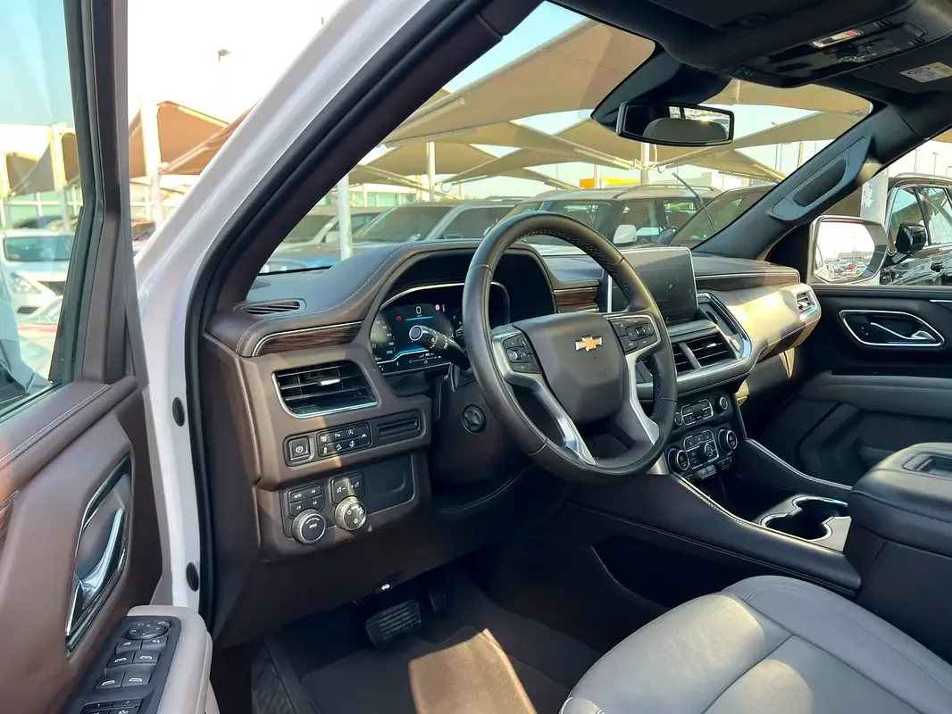 Chevrolet Suburban 5.3 AT (360 حصان) - 9