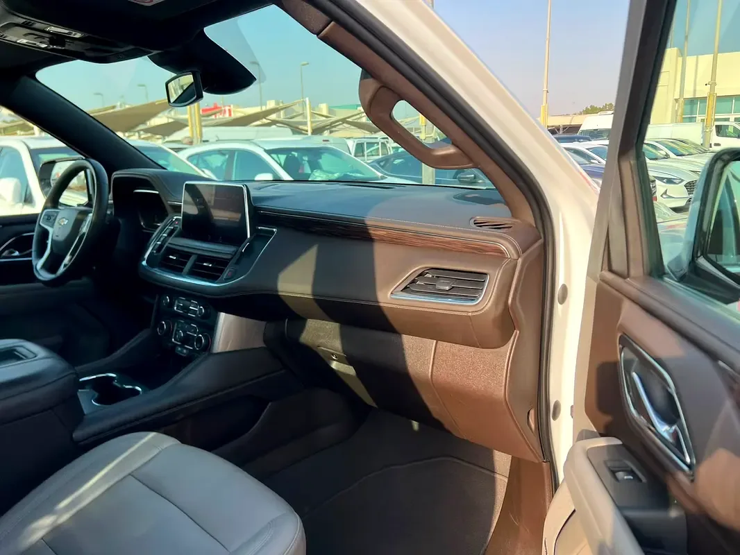 Chevrolet Suburban 5.3 AT (360 حصان) - 11