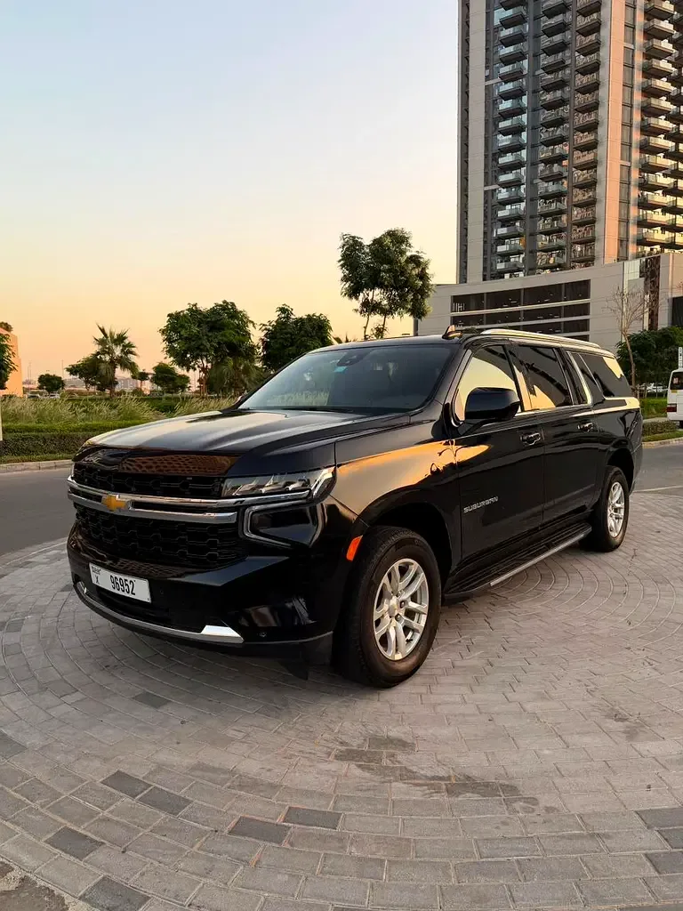 Chevrolet Suburban 5.3 AT (360 hp)