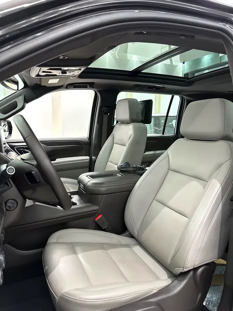 Chevrolet Suburban 5.3 AT (360 hp) - 16