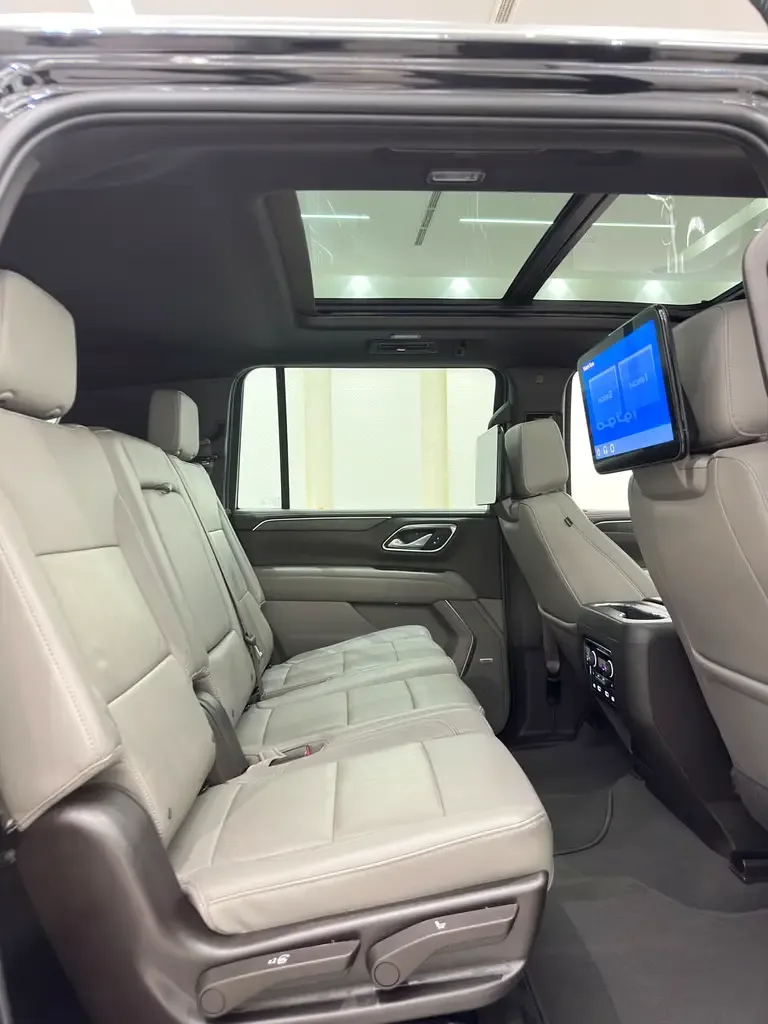 Chevrolet Suburban 5.3 AT (360 hp) - 18