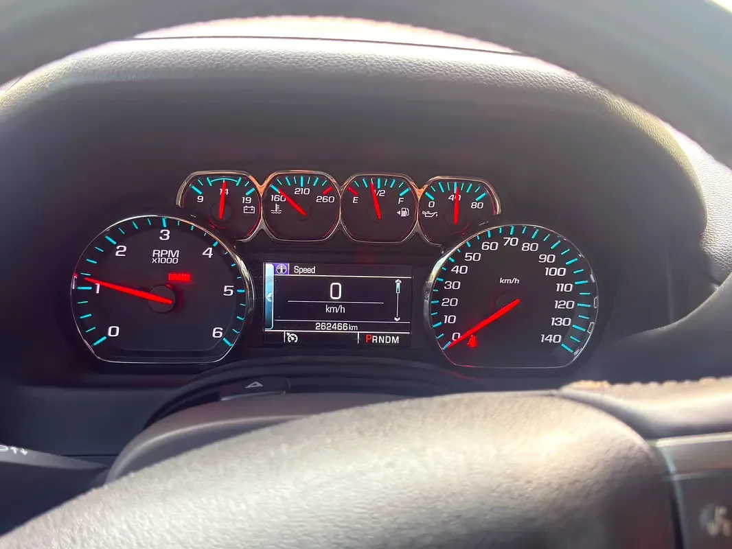 Chevrolet Suburban 5.3 AT RWD (385 حصان) - 9