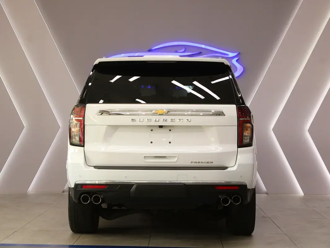 Chevrolet Suburban 6.2 AT (426 حصان) - 4