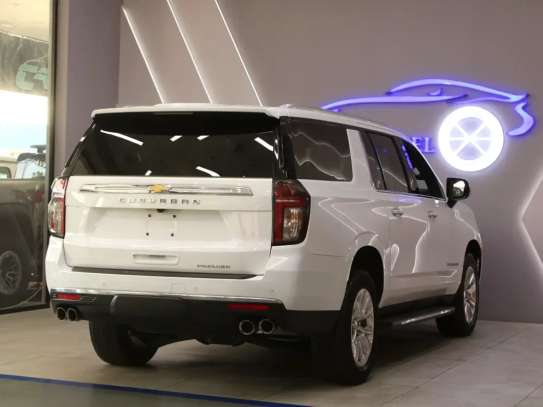 Chevrolet Suburban 6.2 AT (426 حصان) - 5