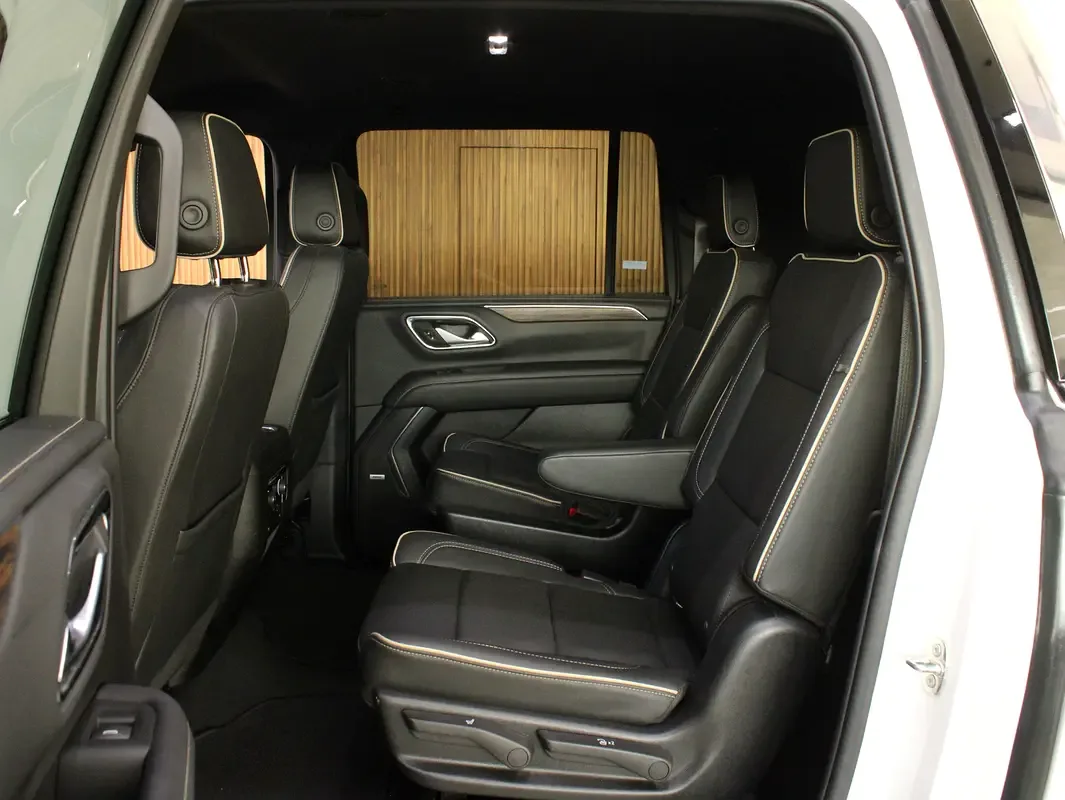 Chevrolet Suburban 6.2 AT (426 حصان) - 12