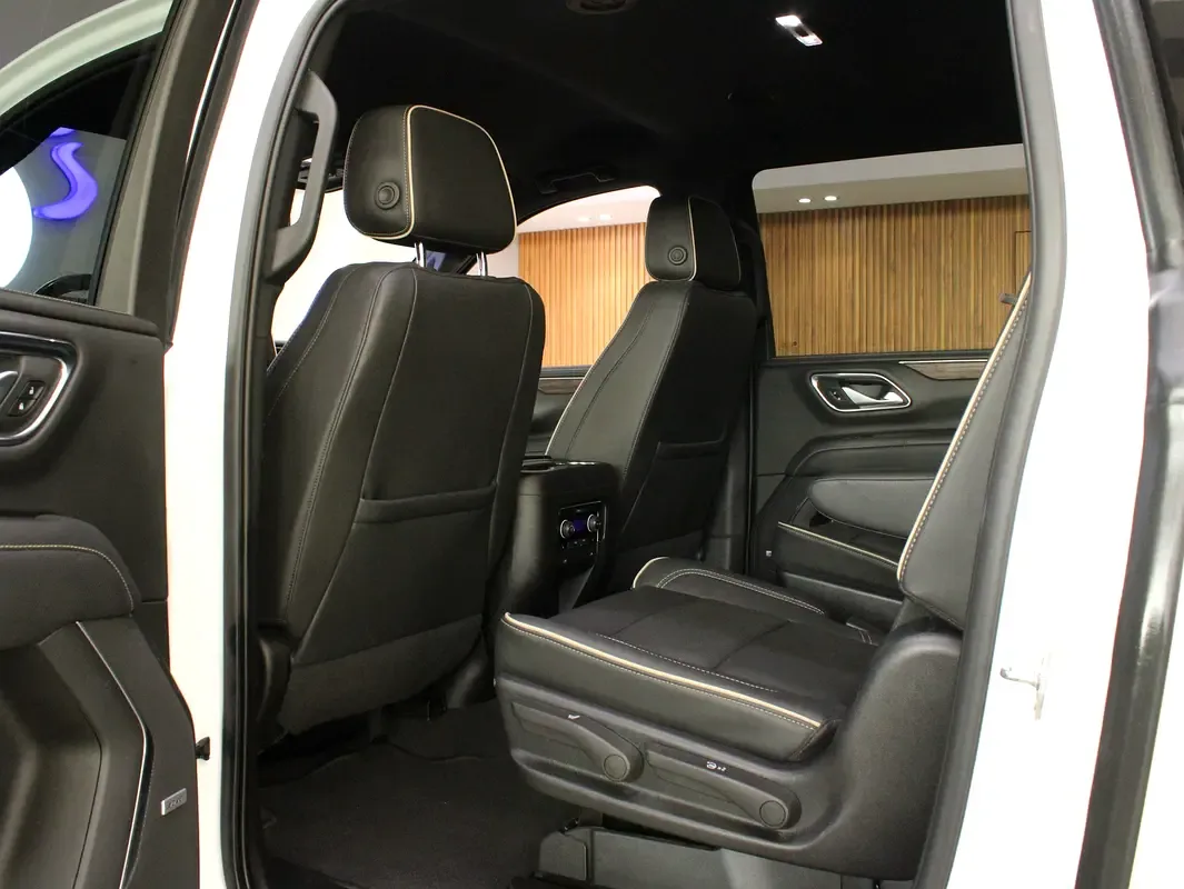 Chevrolet Suburban 6.2 AT (426 حصان) - 11
