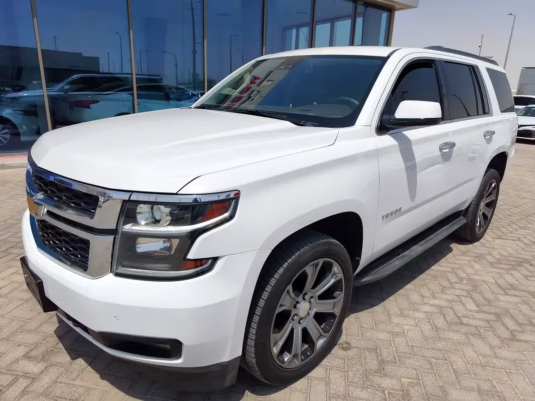 Chevrolet Tahoe 5.3 AT (360 hp)