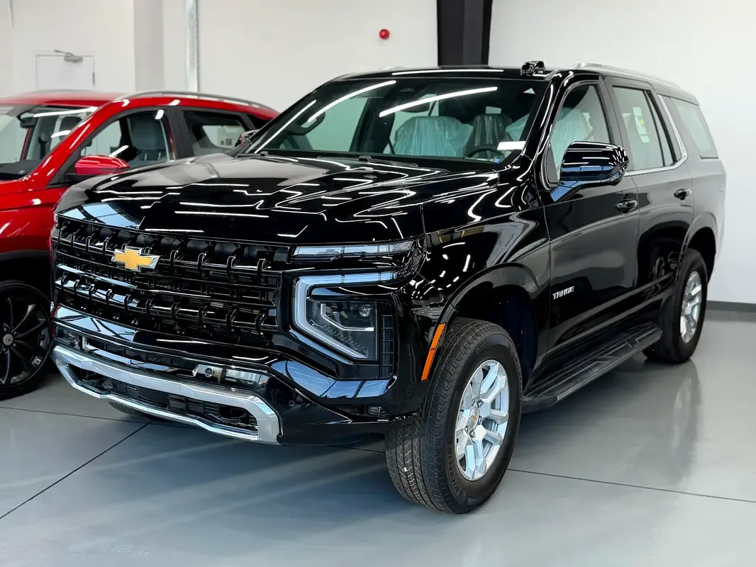 Chevrolet Tahoe 5.3 AT (360 hp)