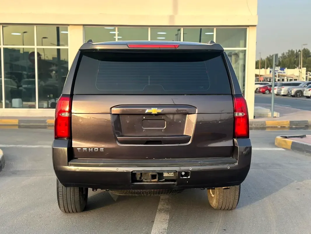 Chevrolet Tahoe 5.3 AT (360 حصان) - 5