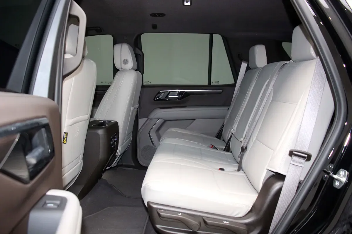 Chevrolet Tahoe 5.3 AT (360 hp) - 9