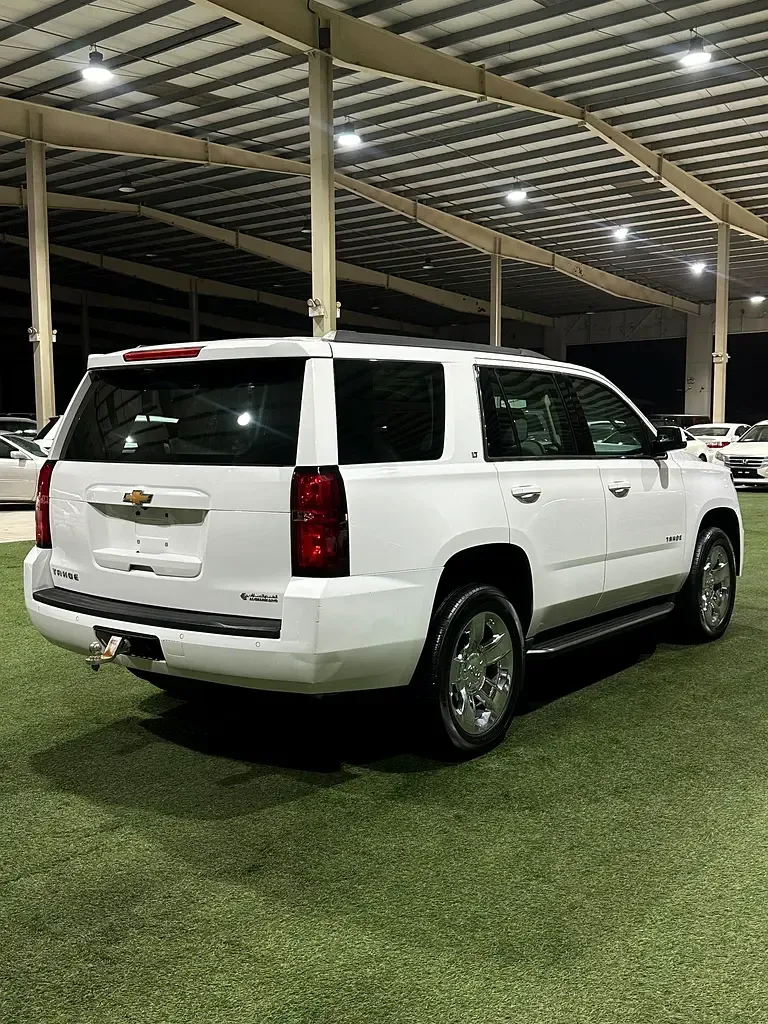 Chevrolet Tahoe 5.3 AT (360 hp) - 4