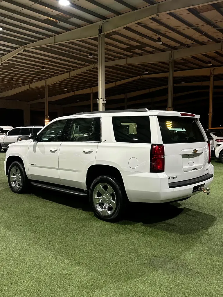 Chevrolet Tahoe 5.3 AT (360 hp) - 6