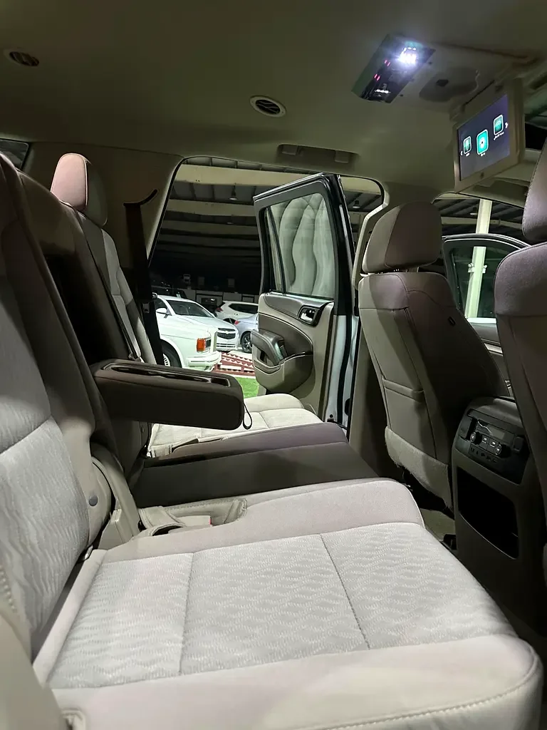 Chevrolet Tahoe 5.3 AT (360 hp) - 11