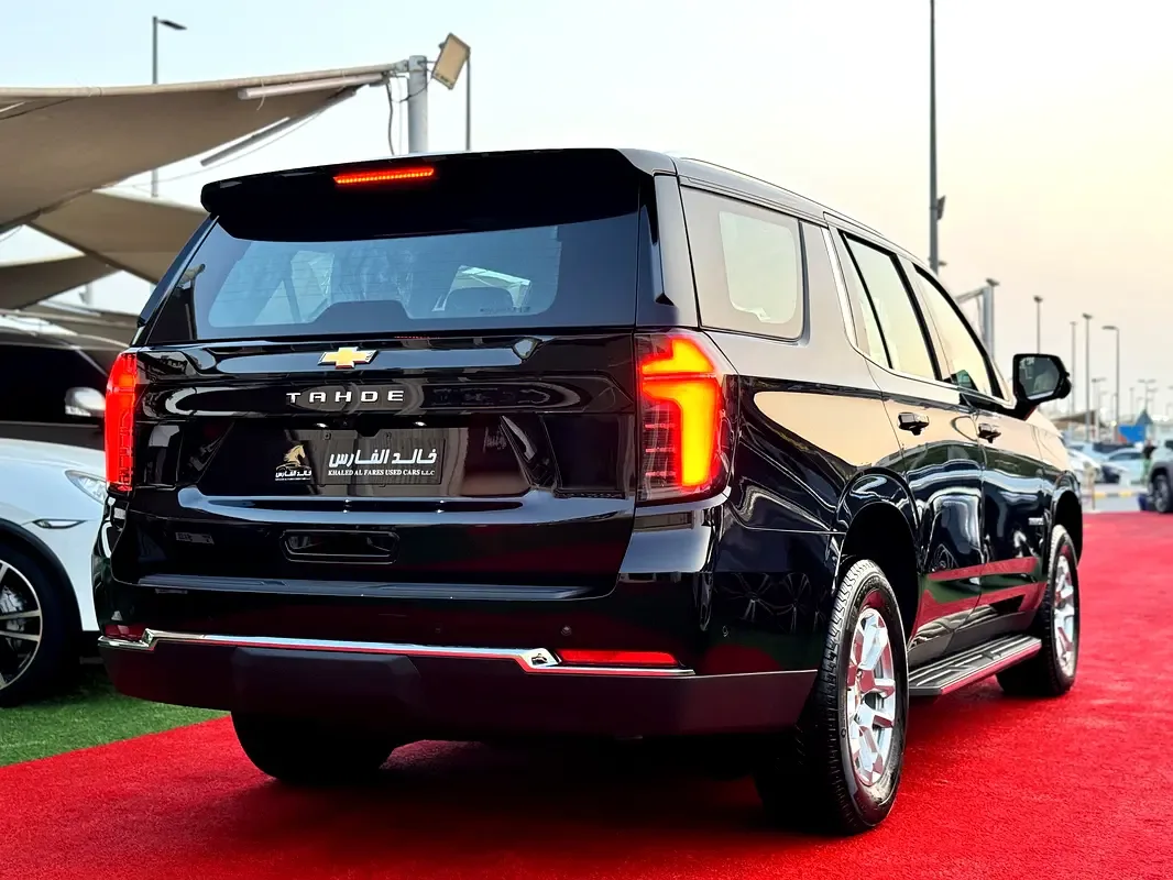 Chevrolet Tahoe 6.2 AT (426 حصان) - 7