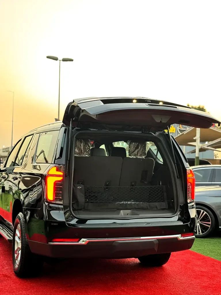 Chevrolet Tahoe 6.2 AT (426 حصان) - 18
