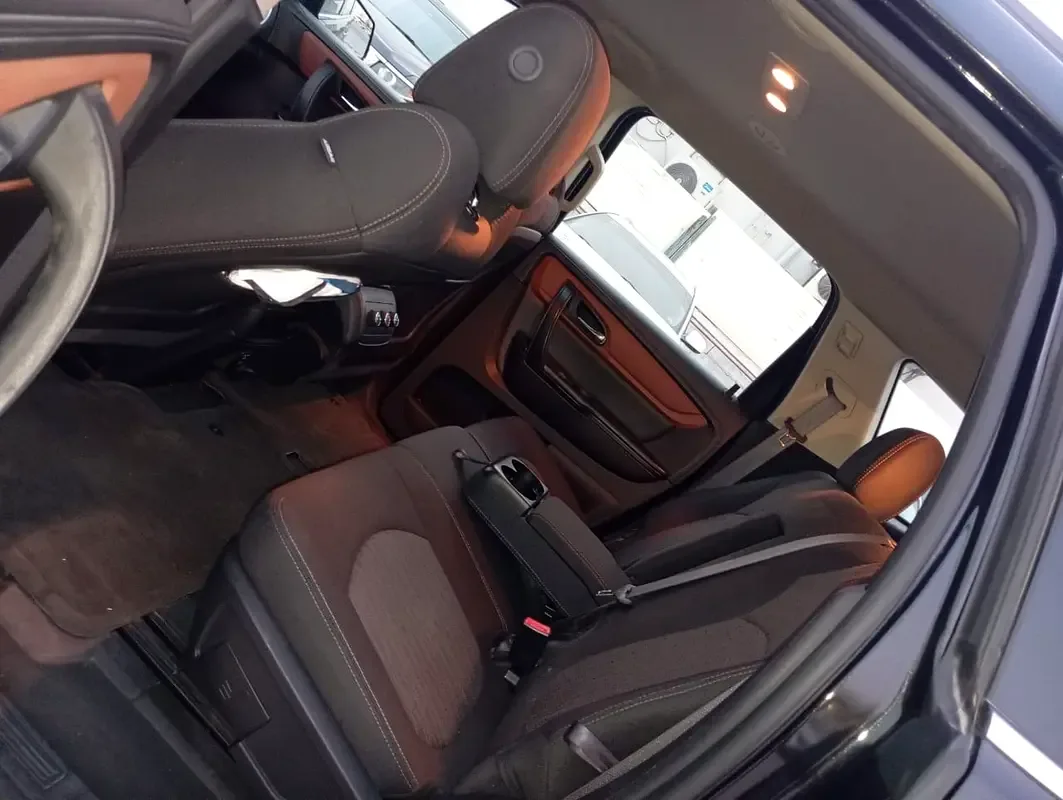 Chevrolet Traverse 3.6 AT AWD (288 hp) - 9