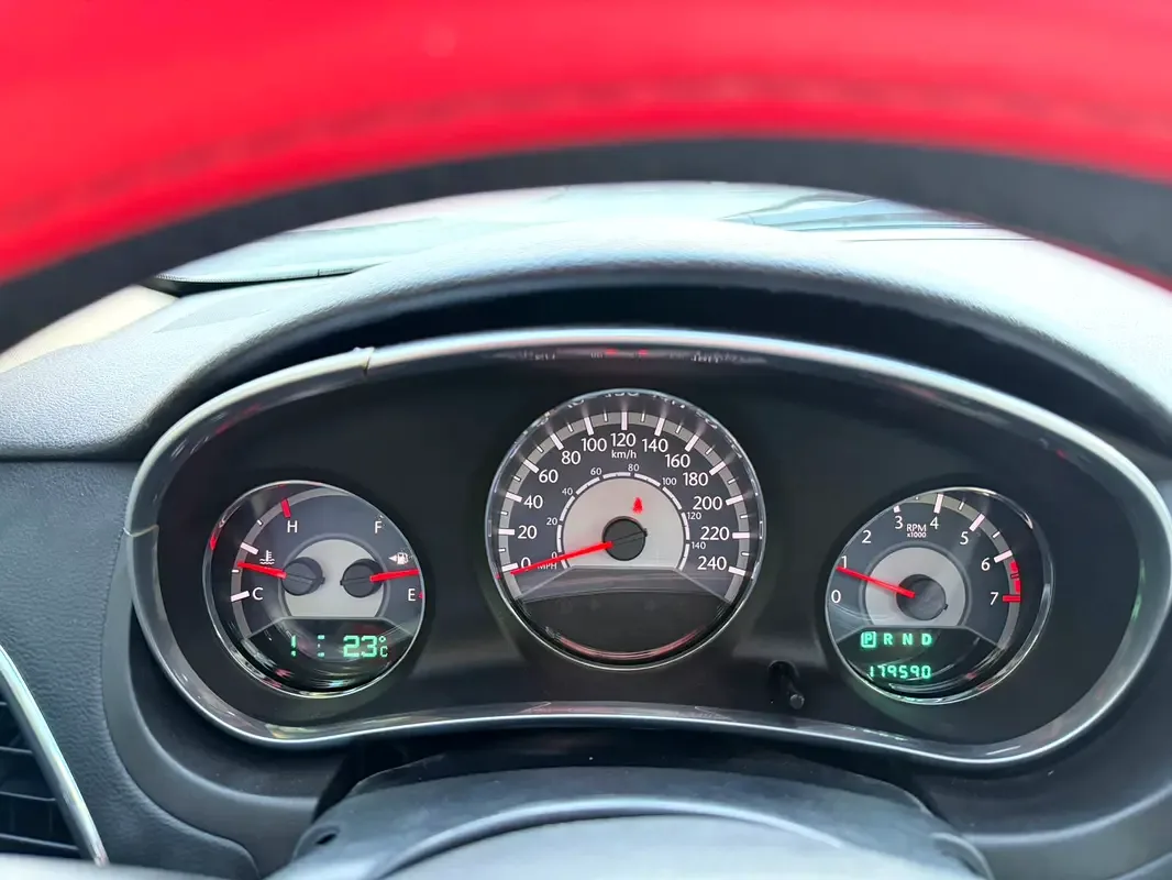 Chrysler 200 2.4 AT (173 hp) - 18