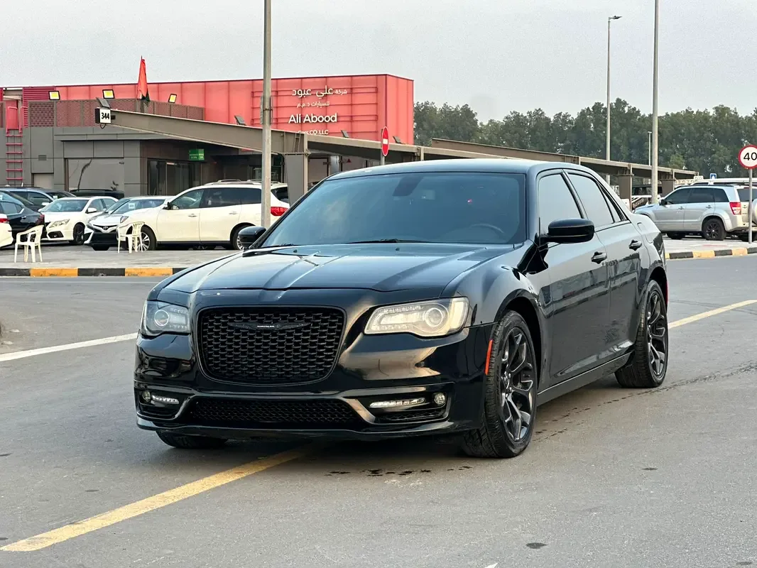 Chrysler 300C 3.6 AT (296 حصان) - 3
