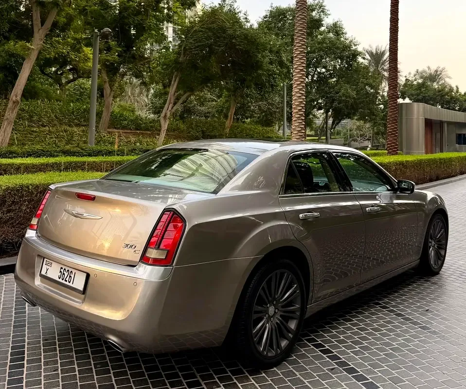 Chrysler 300C 3.6 AT (296 حصان) - 3