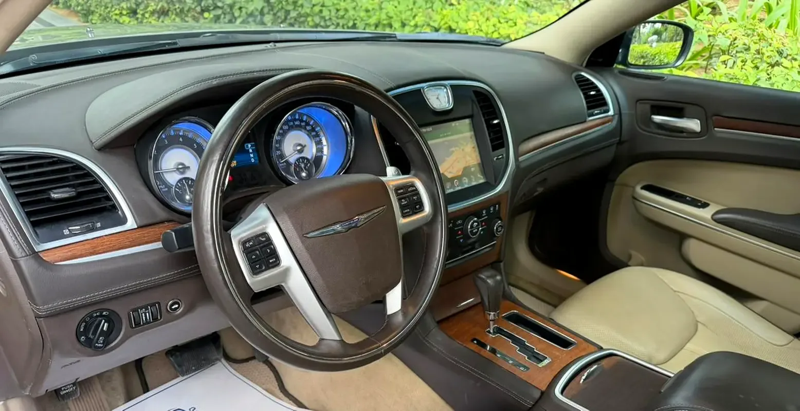 Chrysler 300C 3.6 AT (296 حصان) - 11