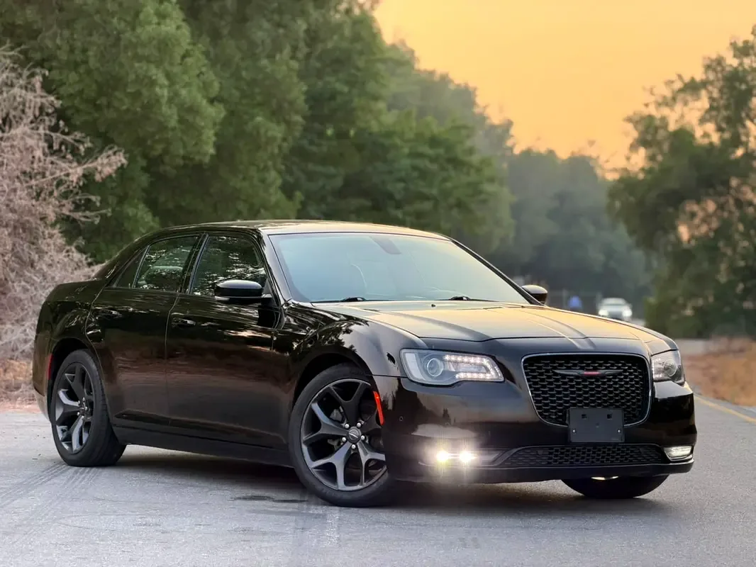 Chrysler 300C 3.6 AT (296 حصان)