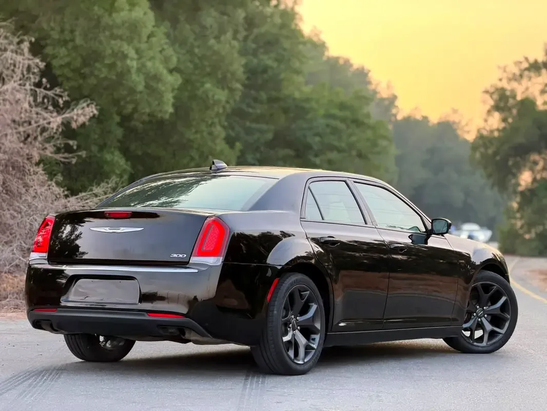 Chrysler 300C 3.6 AT (296 حصان) - 4