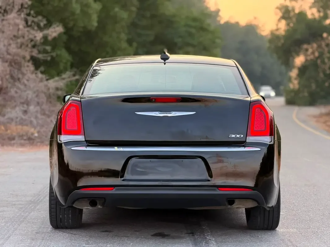 Chrysler 300C 3.6 AT (296 حصان) - 5