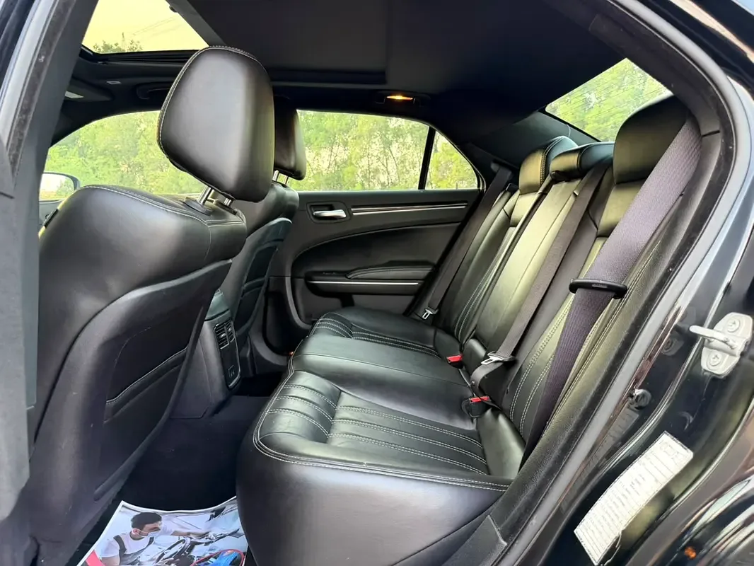 Chrysler 300C 3.6 AT (296 حصان) - 11