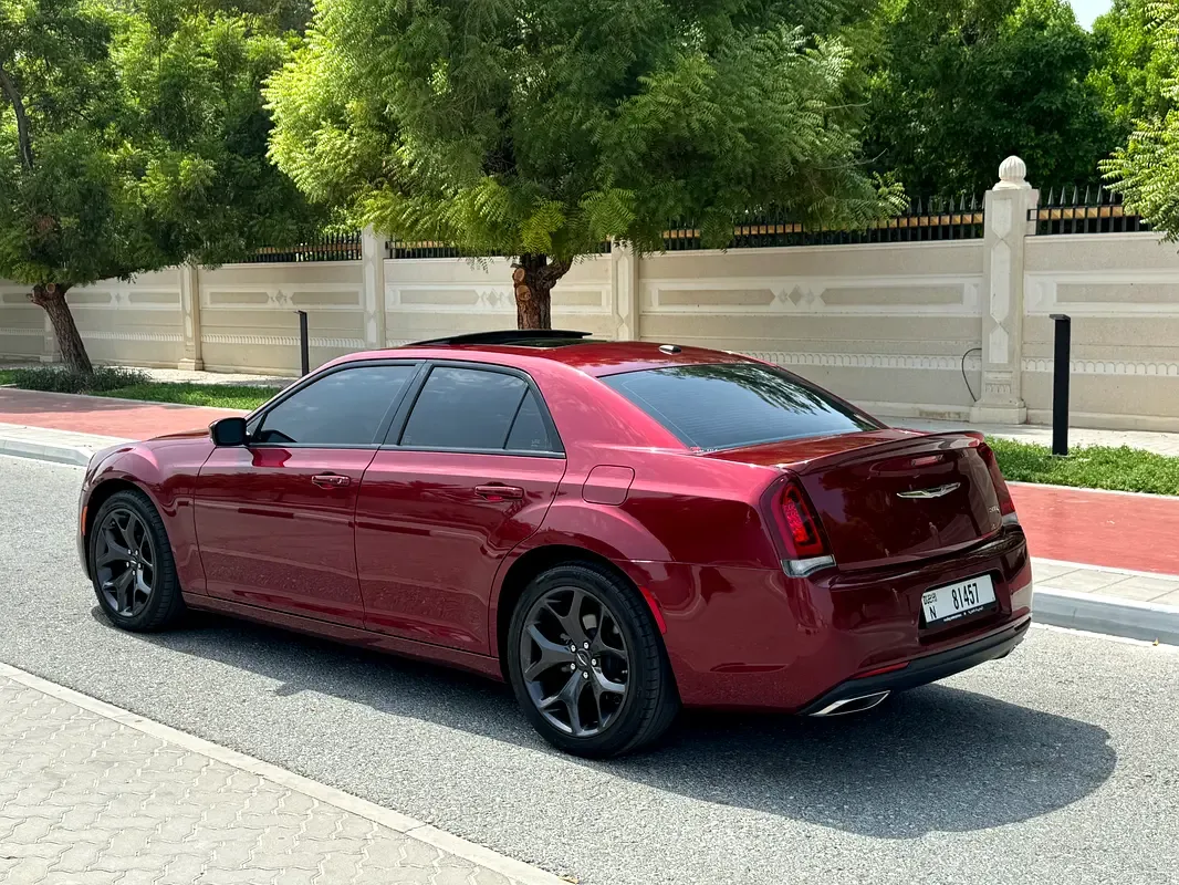 Chrysler 300C 3.6 AT (296 حصان) - 3