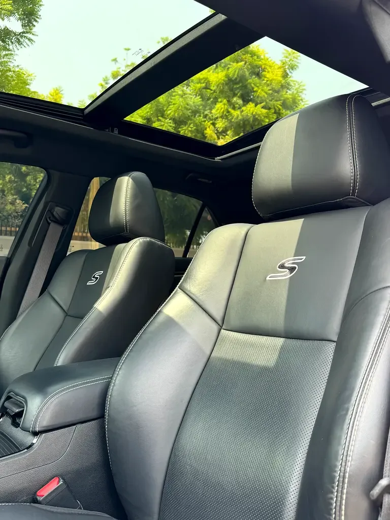 Chrysler 300C 3.6 AT (296 حصان) - 11