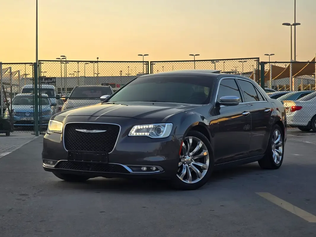 Chrysler 300C 5.7 AT (367 hp)