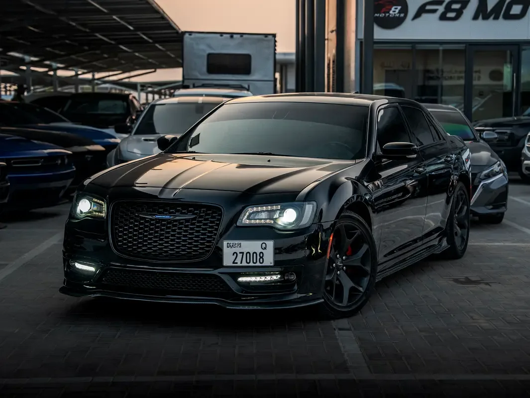Chrysler 300C 5.7 AT (367 hp)