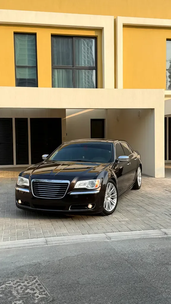 Chrysler 300C 6.1 AT SRT8 (425 hp)