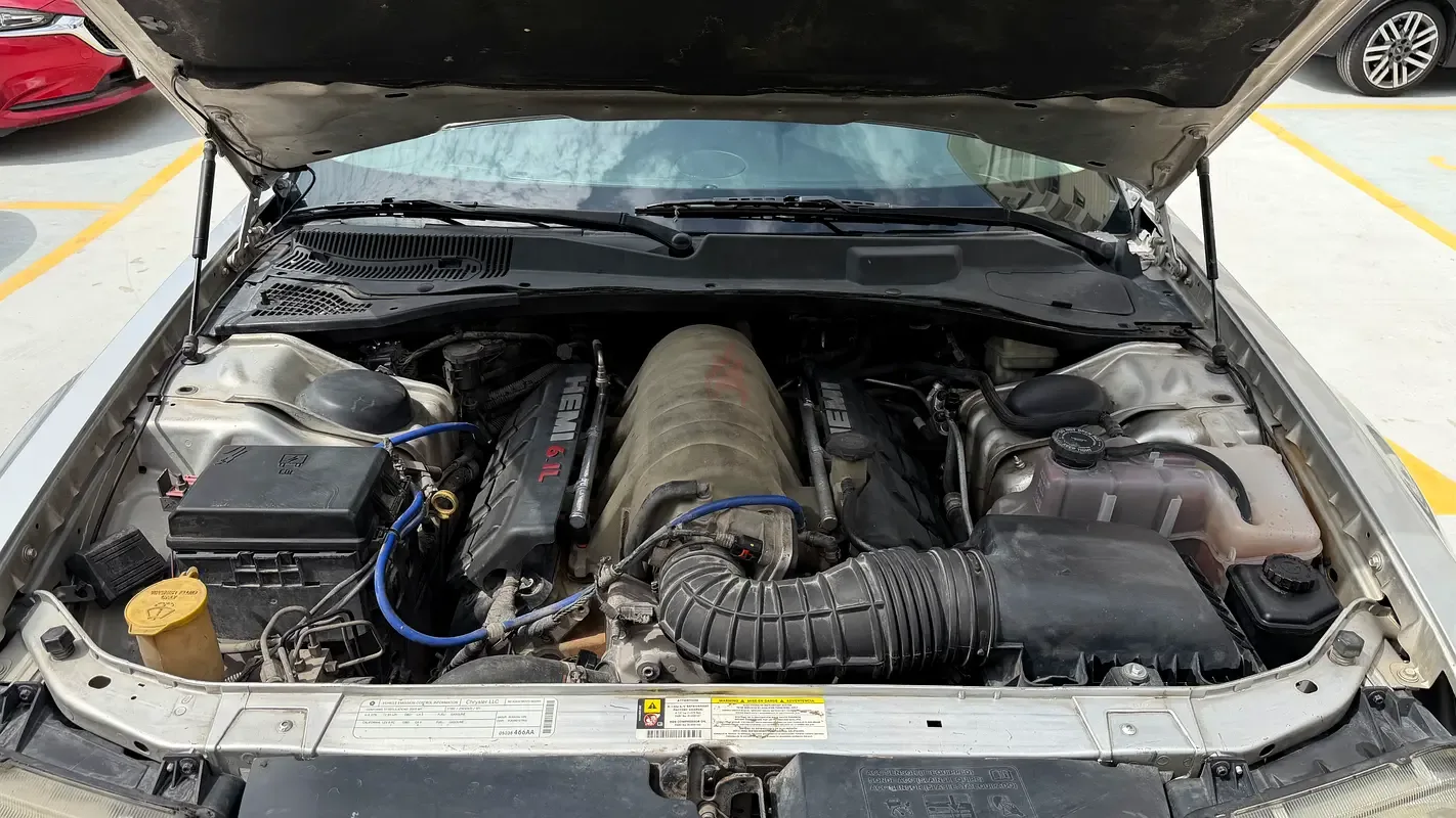 Chrysler 300C 6.1 AT SRT8 (425 حصان) - 7