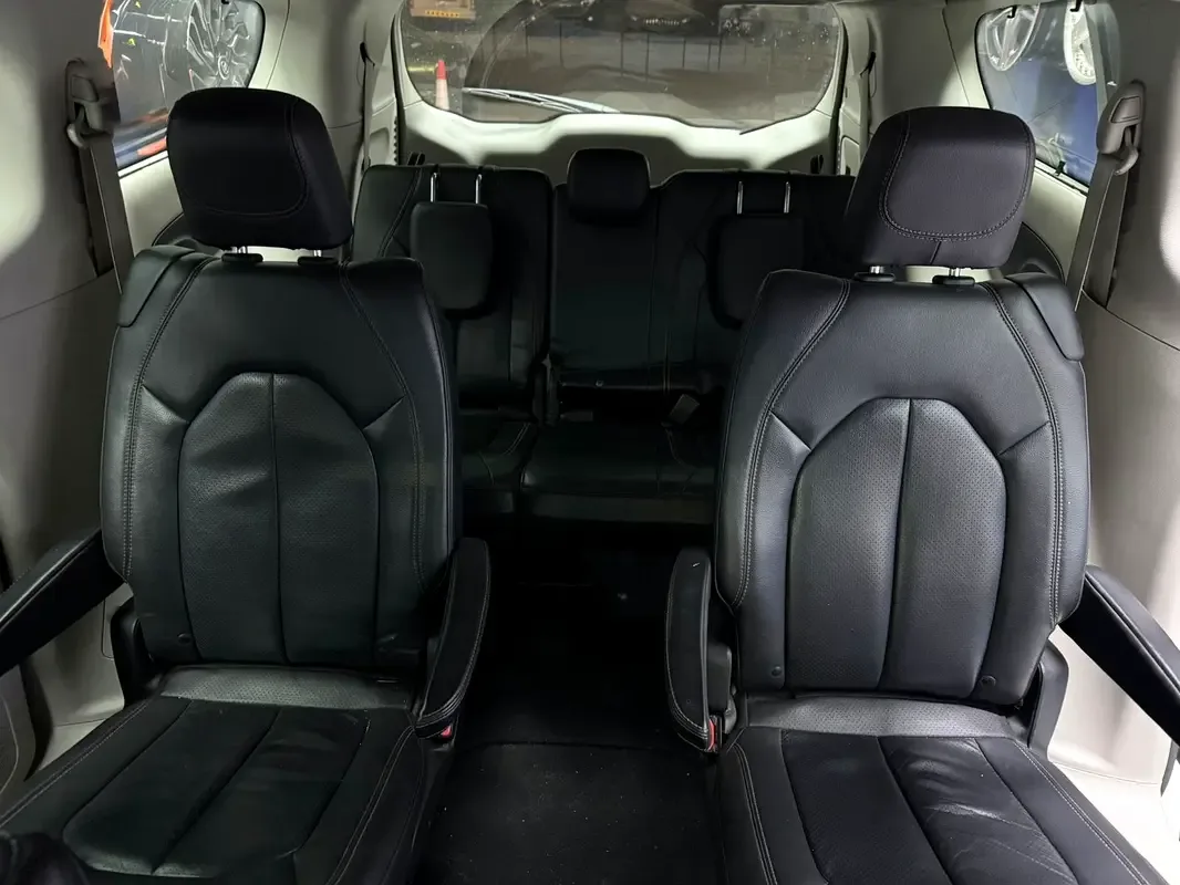 Chrysler Pacifica 3.6 Pentastar VVT (287 hp) - 13
